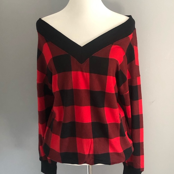 Squared Up Buffalo Plaid V Neck Knit Top - Picture 12 of 12